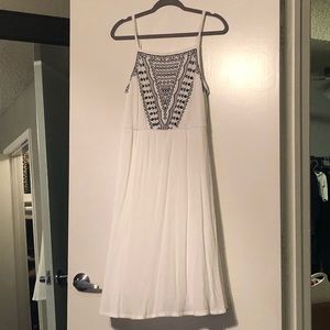 Torrid White And Black Dress Size 1
